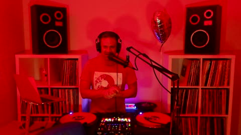 DJ Hoof's Party 10 Episode 2507 (Valentines Love Songs Special)