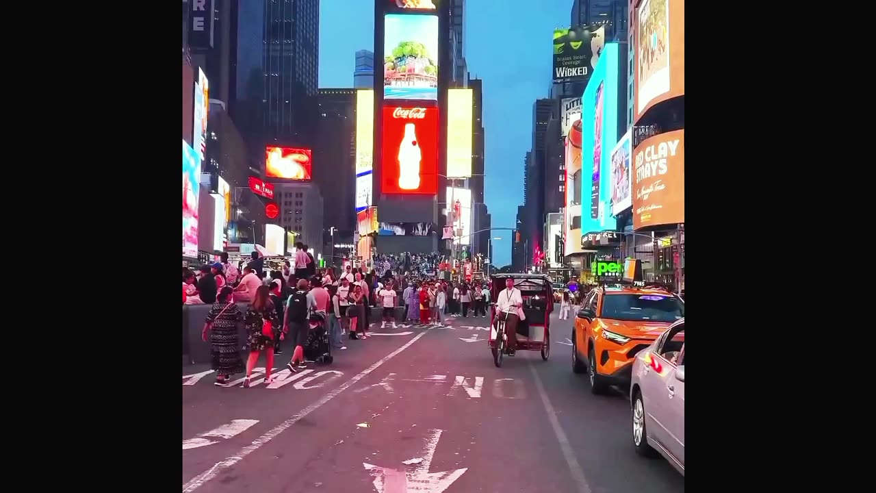 Times Square, New York, the busiest area in the world 🇺🇸 #nyc #usa #newyorkcity #travelusa