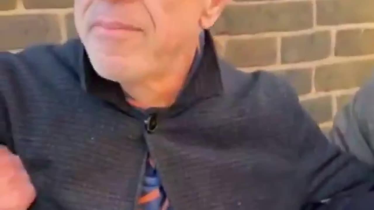 Former Labour MP Ivor Caplin being arrest for attempting to meet 15 yr old boy