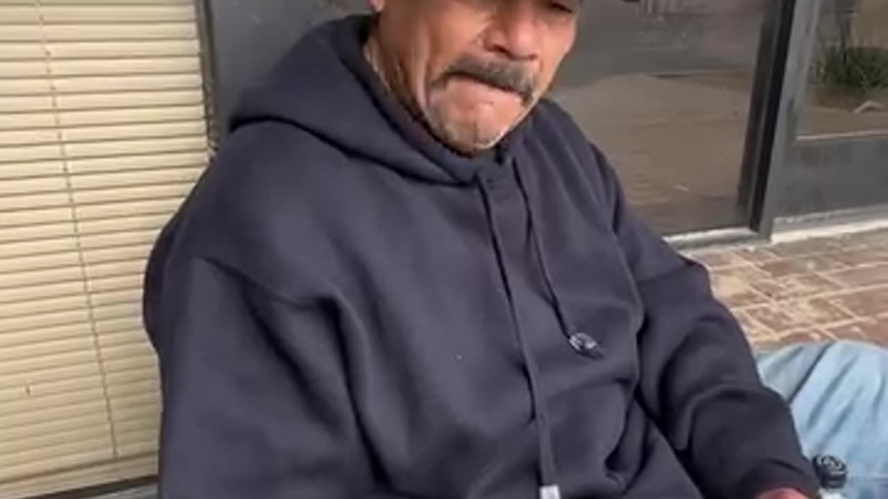 Millionaire blessed construction worker and his story was so sad