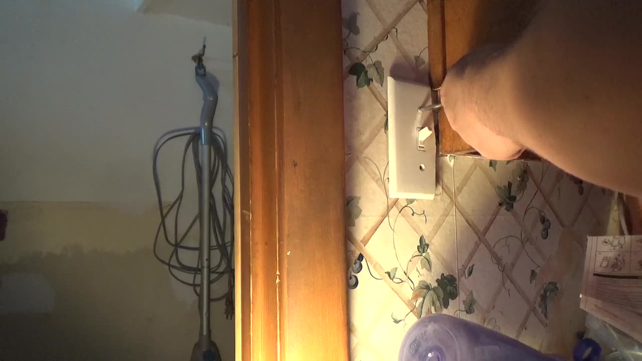 Installing dimmer switch in kitchen