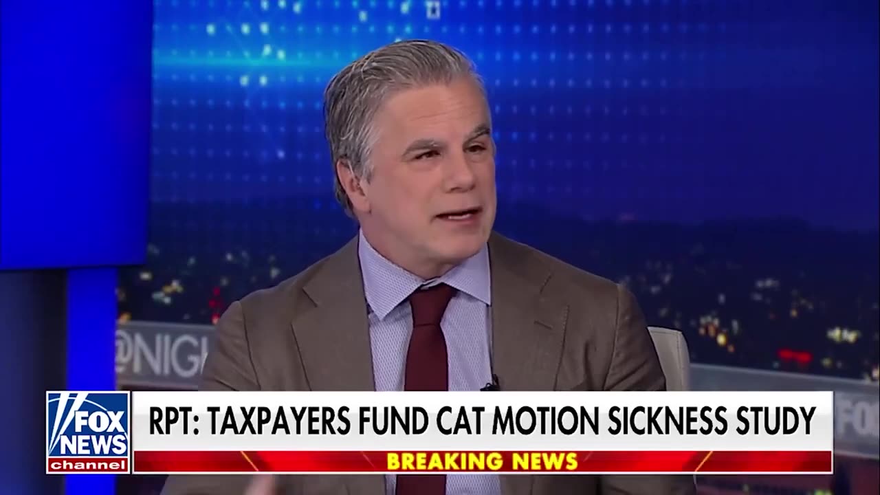 Tom Fitton: FITTON: Trump Must Be Dr. No on Spending! | 01/01/25