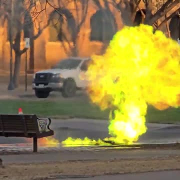 🔥Green flames shoot from a manhole at Texas Tech Campus in Lubbock