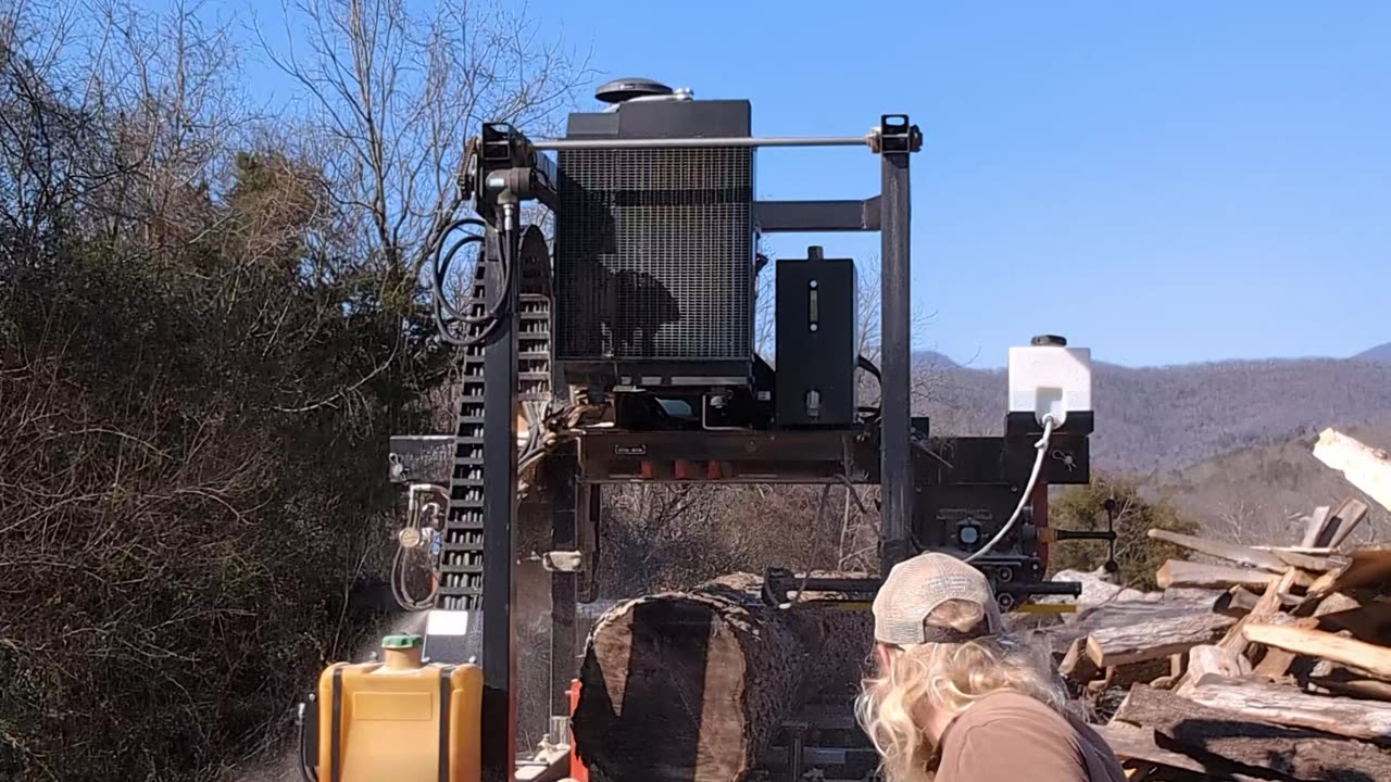 Milling Burly, Bark-Cluster Pecan Log