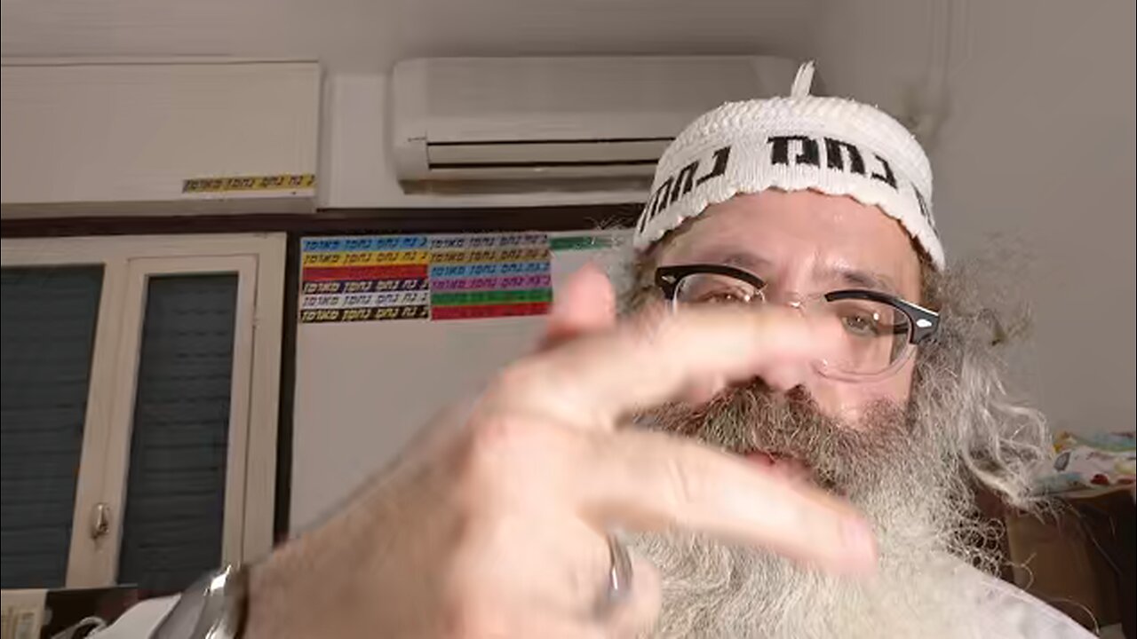 אל תחלל את בתך להזנותה רבי אליעזר אומר זה המשיא את בתו לזקן ר""ע אומר - שיר נ נח מסכת סנהדרין דף עו