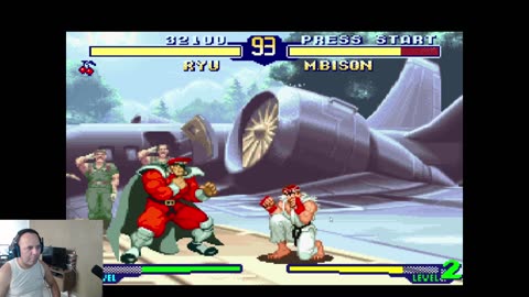 Jogando Street Fighter enquanto o almoço não sai.