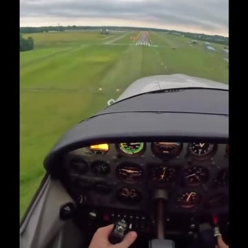 Watch Amazing Landing on Green Airfield #Aviation #Fly #AeroArduino