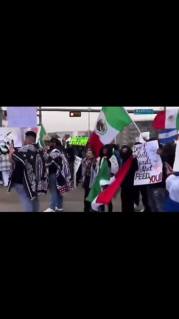 Illegals with foreign flags blocking off traffic in Dallas to eliminate ICE and deportations