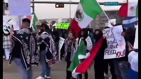 Illegals with foreign flags blocking off traffic in Dallas to eliminate ICE and deportations