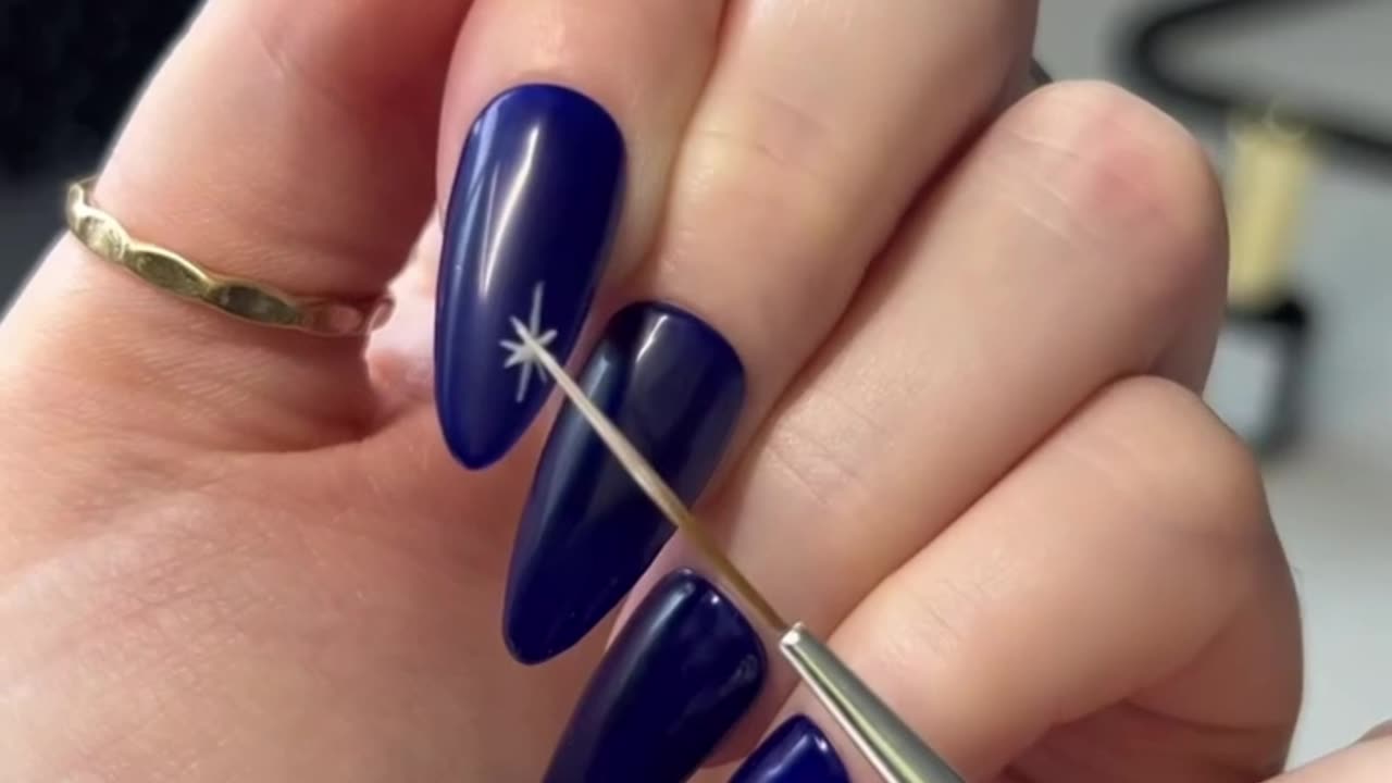 Gold chrome nails | Royal blue nails 💙 Cosmic nails