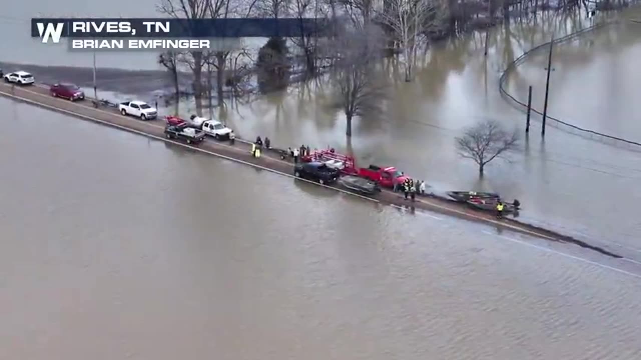 🚨 In Tennessee as RESCUE TEAMS going door to door BY BOAT after a levee failed. - Pray. 2/16/25