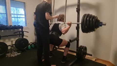 Squat with bands and wraps 222,5kg