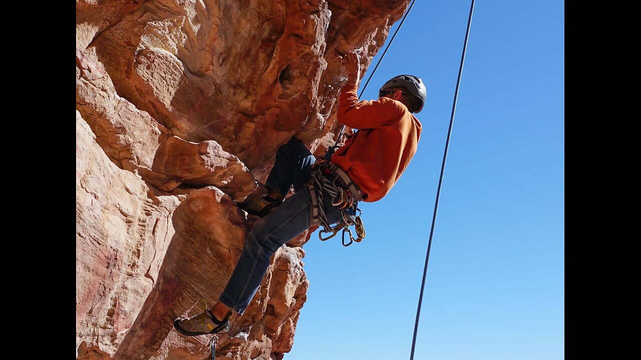 Red Rock TR Climbing Beta Series E32 (2025): Conundrum Crag: Drilling Miss Daisy (5.11a)