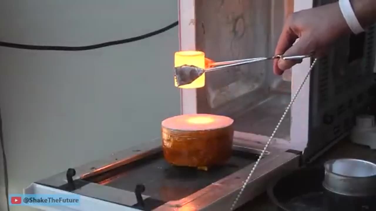 How To SAFELY Melt Metal In A Microwave W/o Destroying Anything1