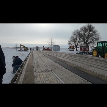 SHE DIDNT KNOW WHAT TO THINK #ourtruckinglife #truckdrivers #reallifetruckers #truck #atruckerslife