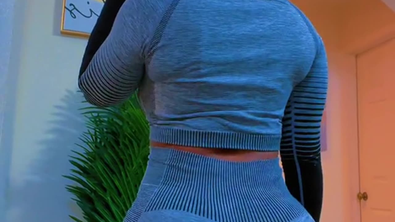 i just want to see that ass for a second