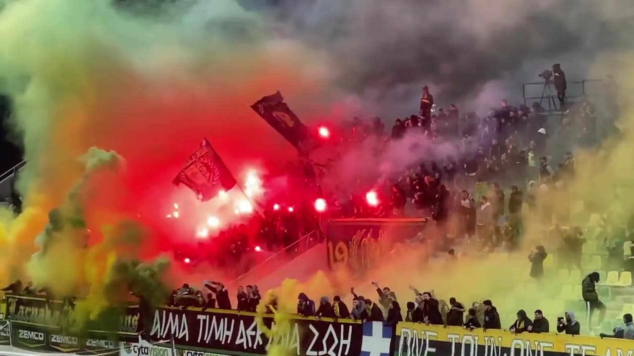 AEK Larnaca vs FC Paphos 1-0 (splendid atmosphere created by the AEK fans)