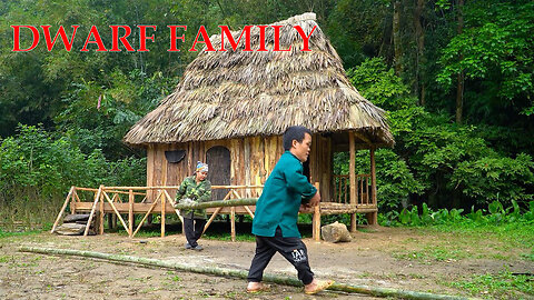 Dwarf Family has finished building a wooden house with a thatched roof - Building a new life - P2