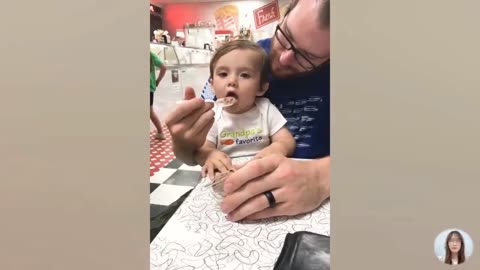 Baby 🐥 eating 😘 food by his father 🤤💖