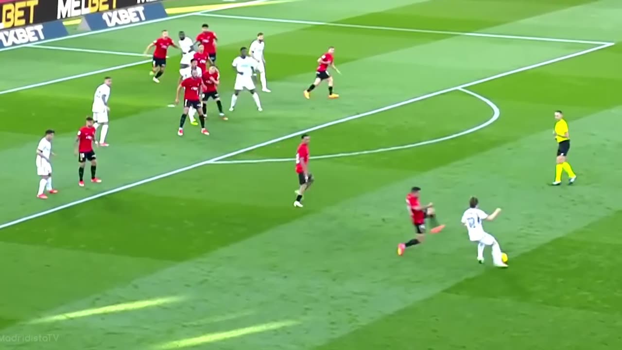 Luka Modric's Stunning Back Heel Pass – A Masterclass