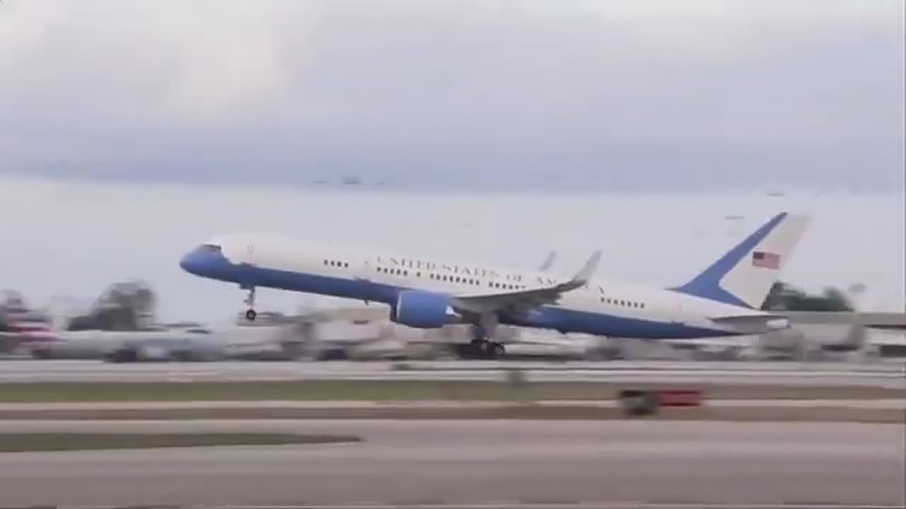 🚨 President Donald J. Trump and the First Lady have departed Palm Beach and ...