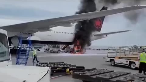 Watch Huge Fire Air Canada #B777 #Aviation #Fly #AeroArduino