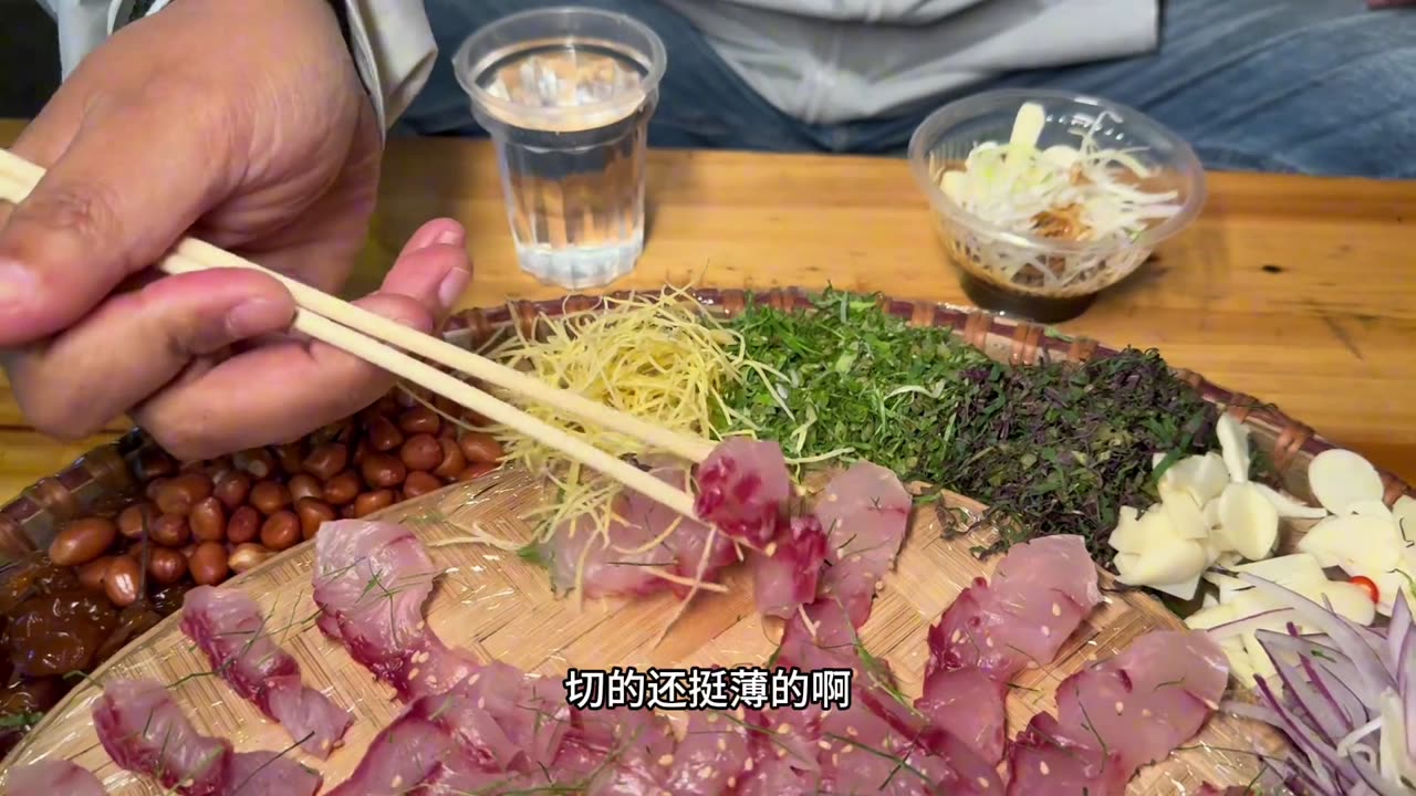 Tricycle sashimi stall in Nanning, Guangxi, first time to eat black fish raw