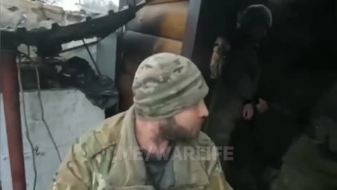 Ukrainian stormtroopers take four Russian soldiers prisoner while clearing a