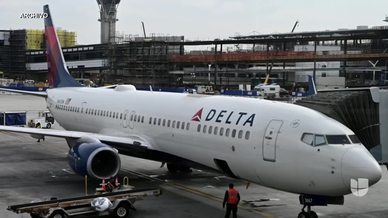 Hallan a un polizón en un vuelo de Delta Airlines de Seattle a Hawaii: el sujeto fue arrestado