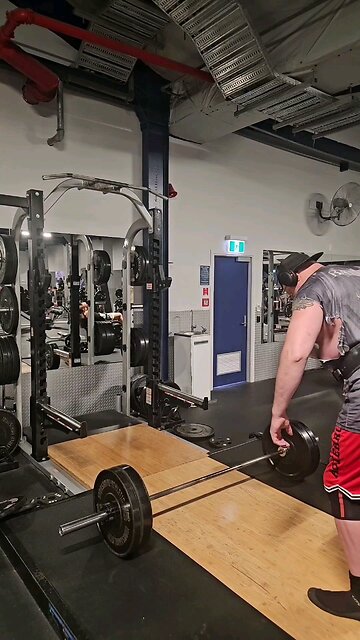 I finally locked out 80kgs above my head !