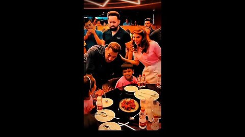 SALMANKHAN WITH JACKLINE 😱👀 BOLLYWOOD WHATSAPP STATUS ✨ #trending #farmhouse #shorts #bollywood