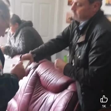 Imagine getting a phone call off ya dad saying hes being arrested for posting online