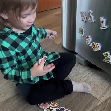 Taylin teaches her cat