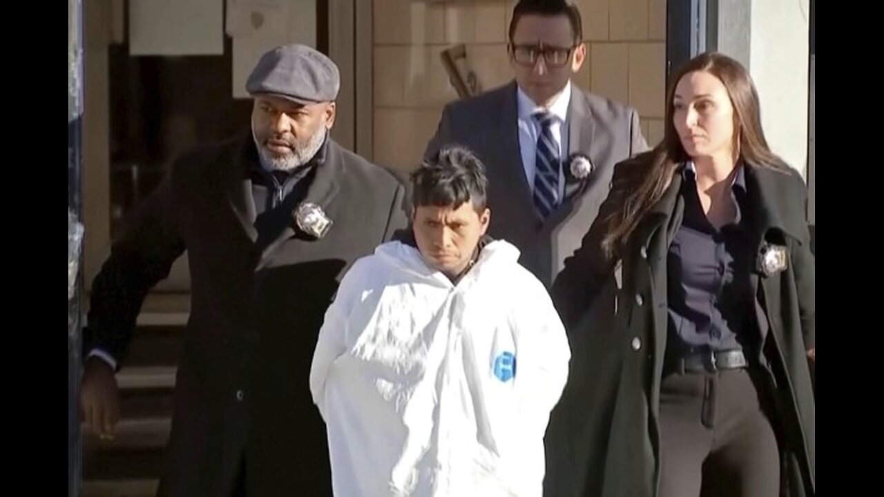 Man faces murder charges in death of woman lit on fire in NYC subway