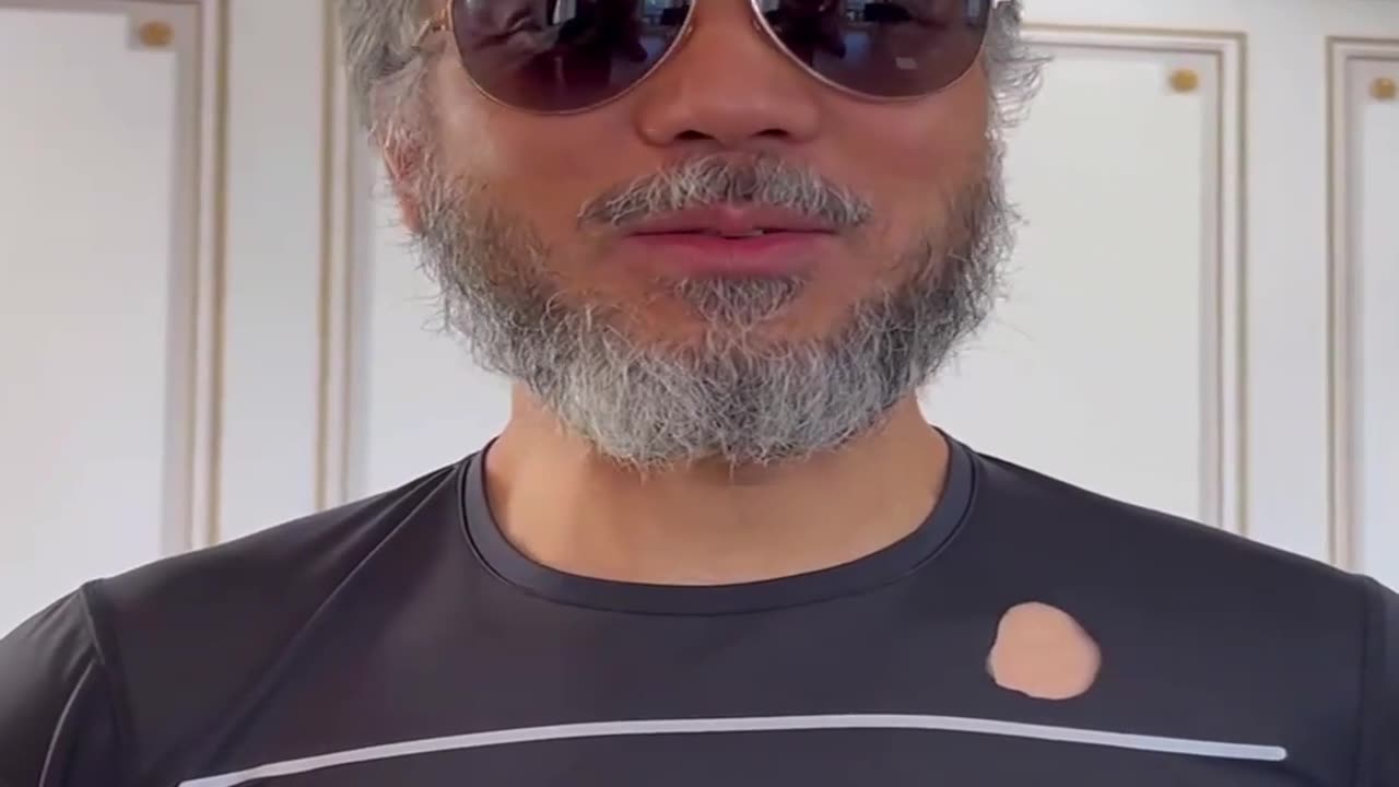 20230210文贵先生GETTR¹： #习近平（习死皇）：认为中共国是世界强国，中共是世界上第一强大党，绝对会把美国打趴下！整个中国是疯狂状态：所有人都为一个人高兴而忙活