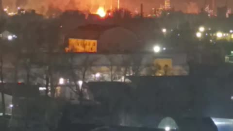 🔥 UAVs struck "Bashneft" oil refinery in Ufa at night.