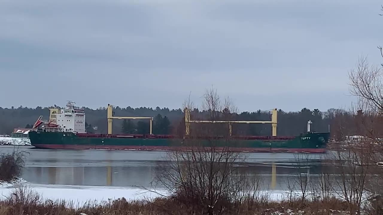 Moving Freight in a different way by ship