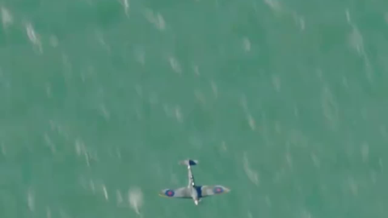 99-year-old World War Two Dorothea Barron flies Spitfire again!