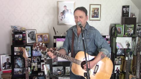 Paul Murphy covers Bob Dylan 'Maggie's Farm' & Emily Murphy 'Where Does The Sun Go'