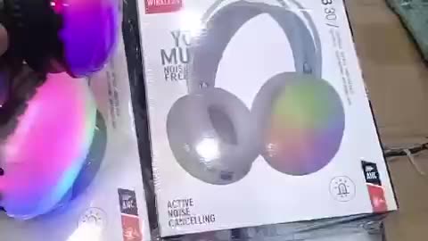 Sparkling headphone