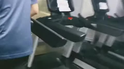 All treadmills out of order 🤦🏻