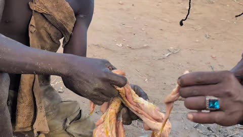 Would you eating this‼️😋😲 Nutrition food hadza prepare their dinner😋