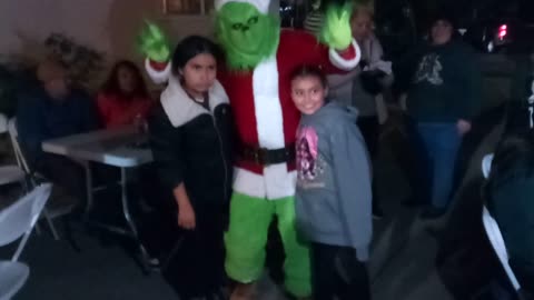 Las Posaditas Kids Niños. Las Piñatas. 12.17.2024 Gente De Guerrero En California 1 The Grinch