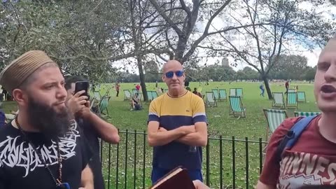 Muslim tries the typical Dawa script before being taken away - Bob of Speakers’ Corner -