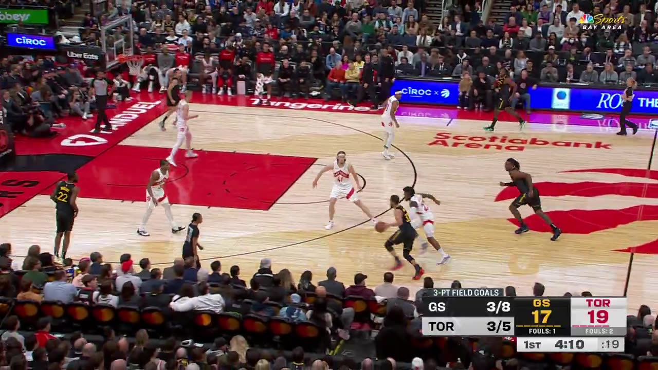 NBA - Steph plants that foot and it's DANGER time... Pulls back to nail the stepback 3!