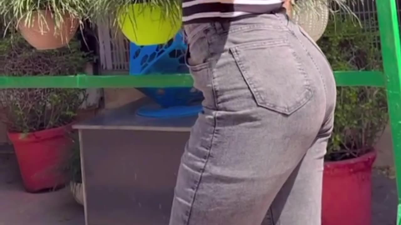 Nice ass curvy girl ❤️😍😍😍😍 o