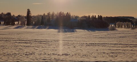 5.1.2025: Halo color(Hidden),that ray from the sun, colors in the cloud, white trail, clouds