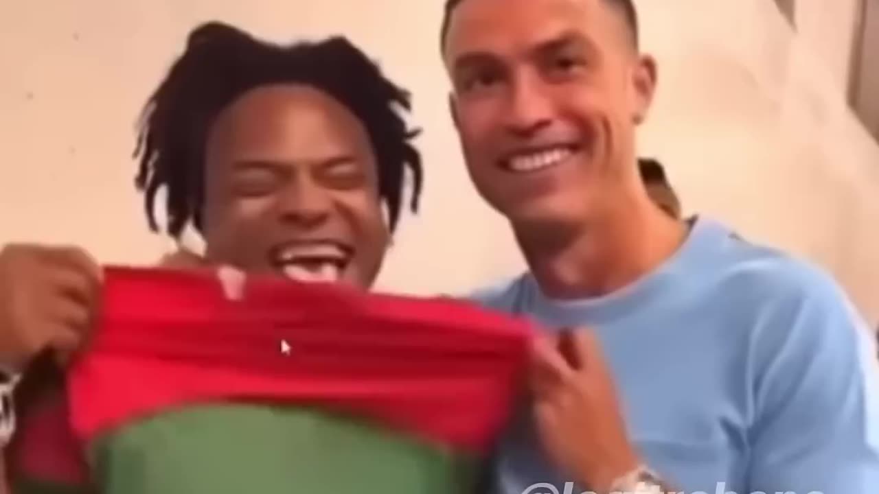 Ronaldo loves IShowSpeed #ai #ronaldo #ishowspeed #football #memes