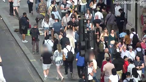 The 'steaming' flashmobs fuelling UK phone theft epidemic