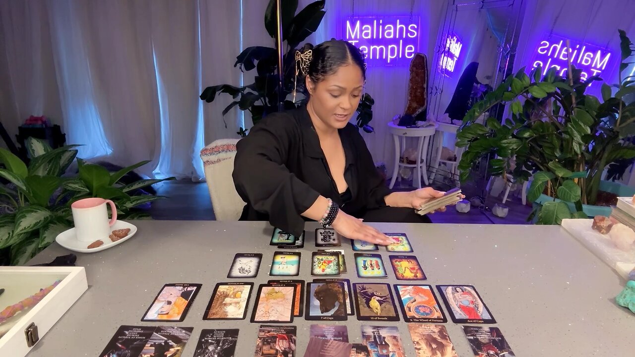 Maliah's Temple interpretation For Capricorn Tarot Reading guiding your Zodiac into January 2025